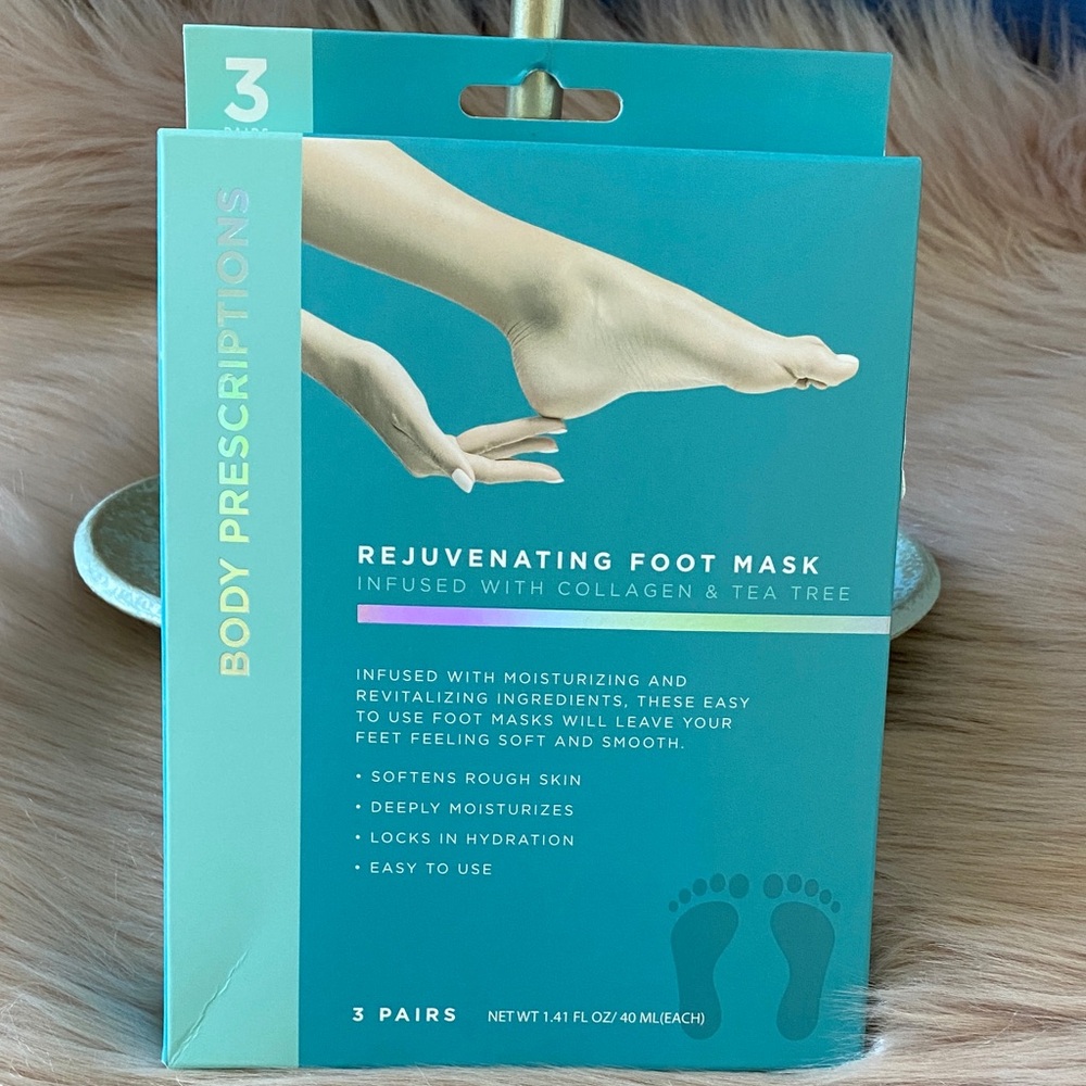 NWT 3- Pairs Rejuvenating Foot Mask with Collagen and Tea Tree